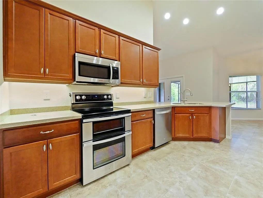Image 10 of 36 For 218 Cattail Way