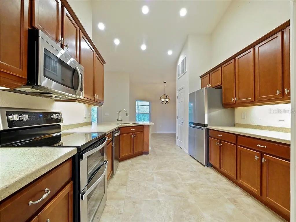 Image 9 of 36 For 218 Cattail Way