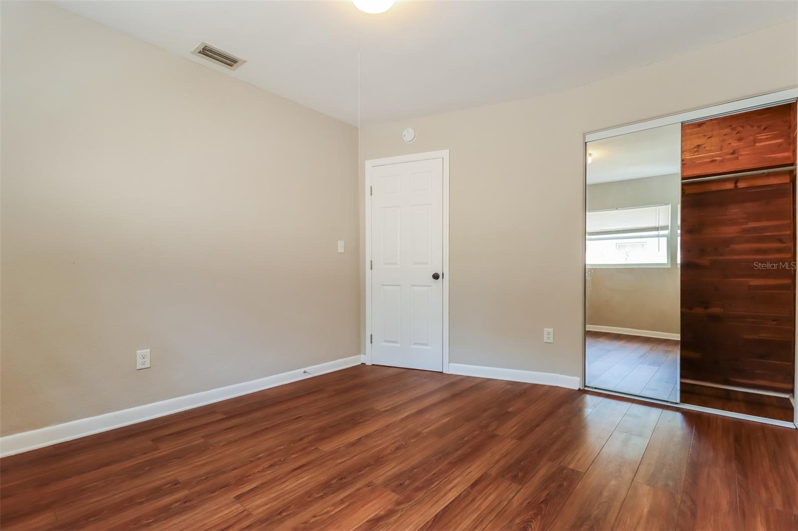Image 15 of 21 For 1619 Edna Avenue