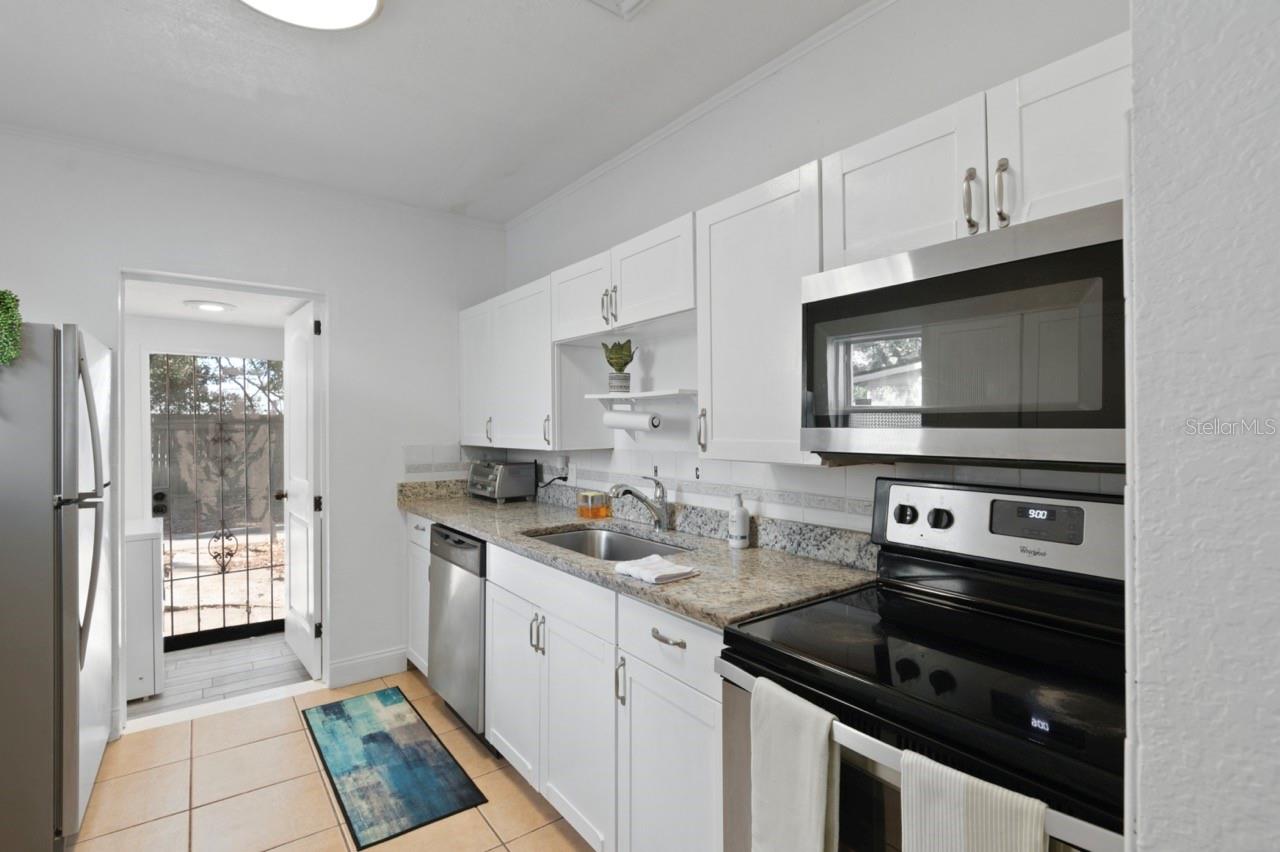 Image 35 of 43 For 341 Avenue L Ne