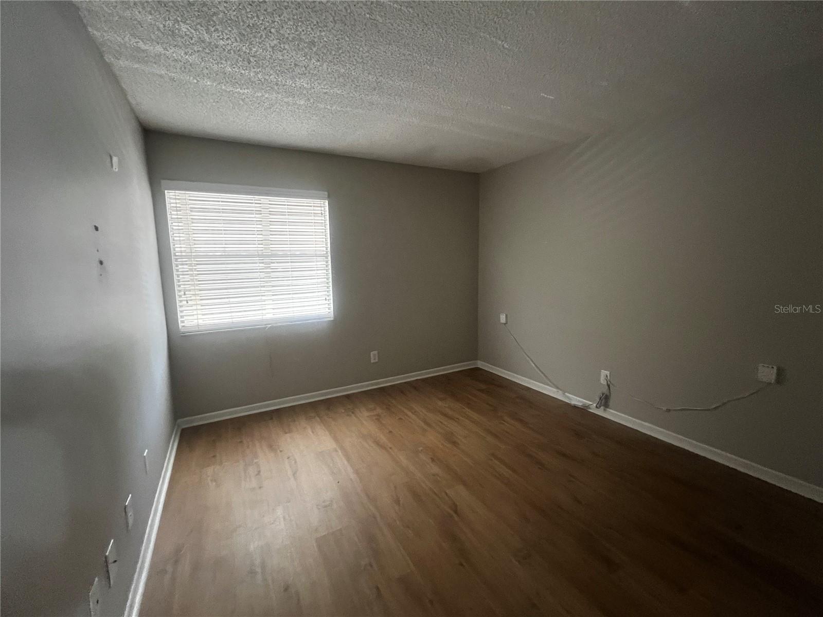 Image 9 of 11 For 140 Orchid Woods Court 15b