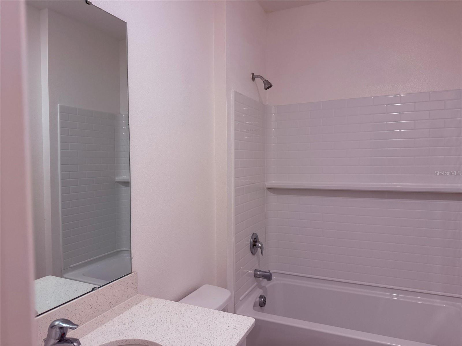 Image 10 of 13 For 1305 Stockwell Avenue