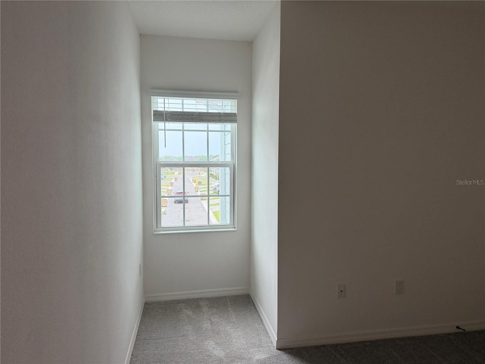 Image 12 of 13 For 1305 Stockwell Avenue