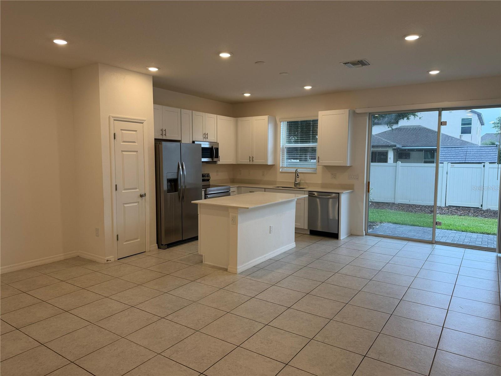 Image 3 of 13 For 1305 Stockwell Avenue
