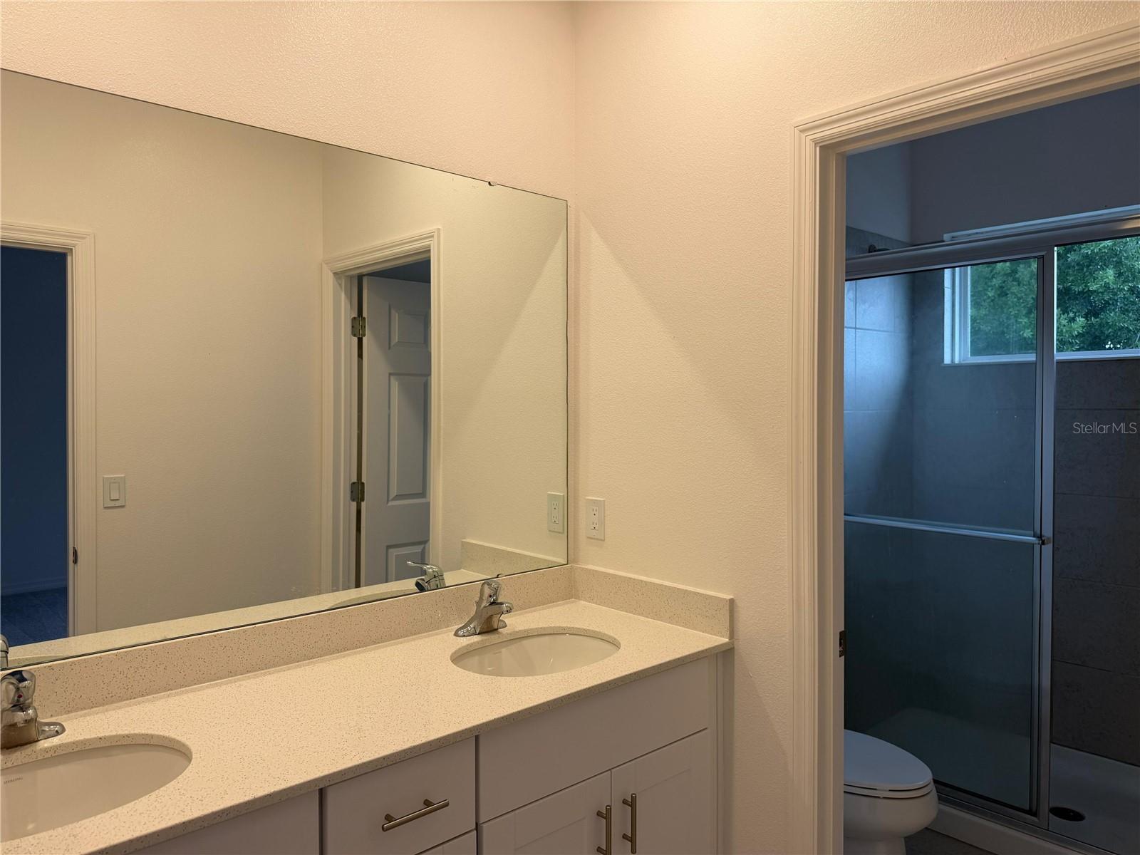 Image 7 of 13 For 1305 Stockwell Avenue