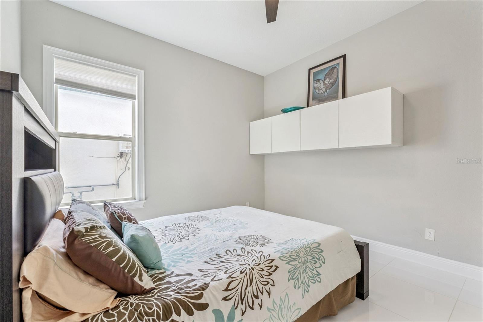 Image 33 of 71 For 16776 Broadwater Avenue