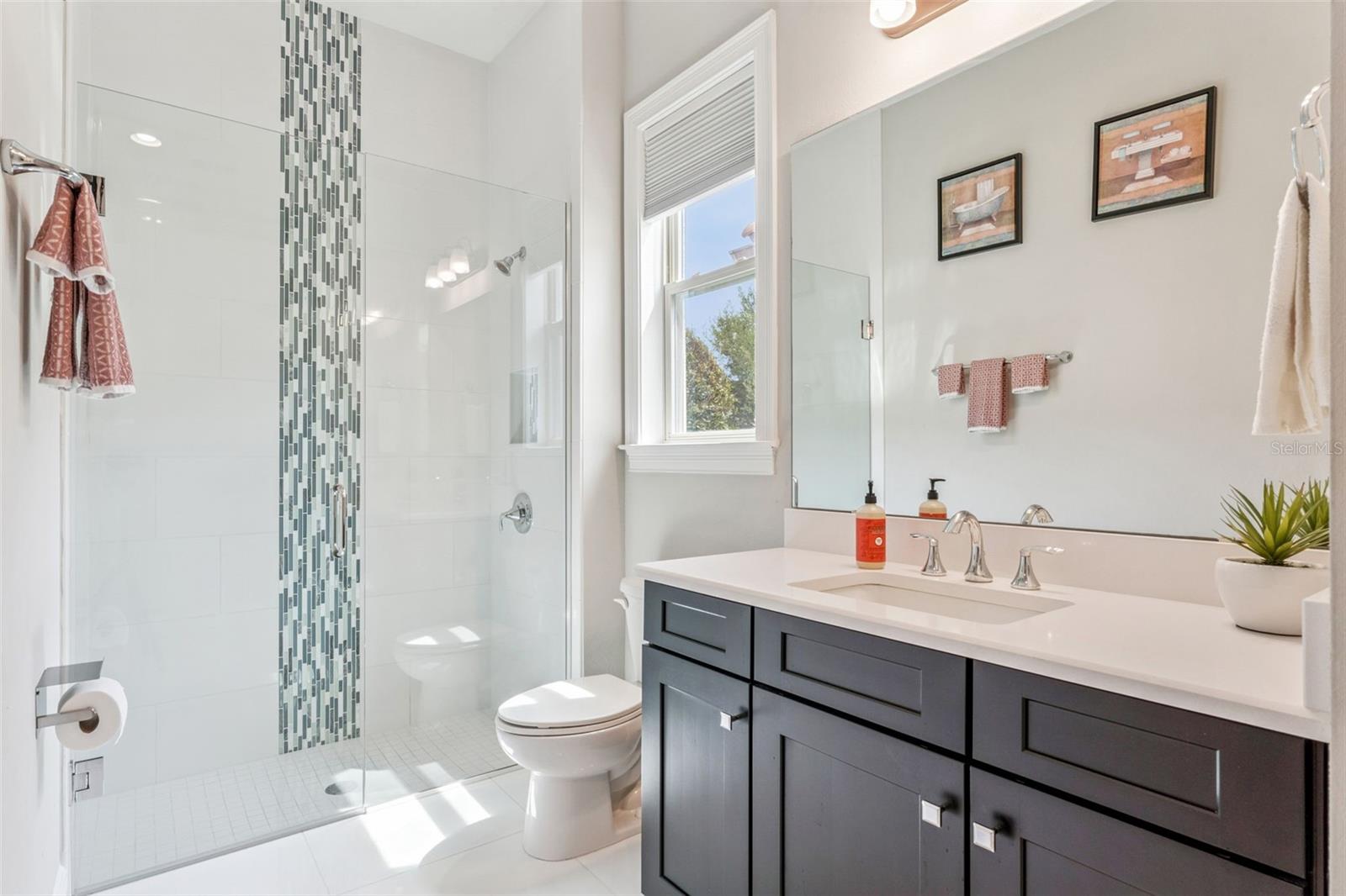 Image 35 of 71 For 16776 Broadwater Avenue