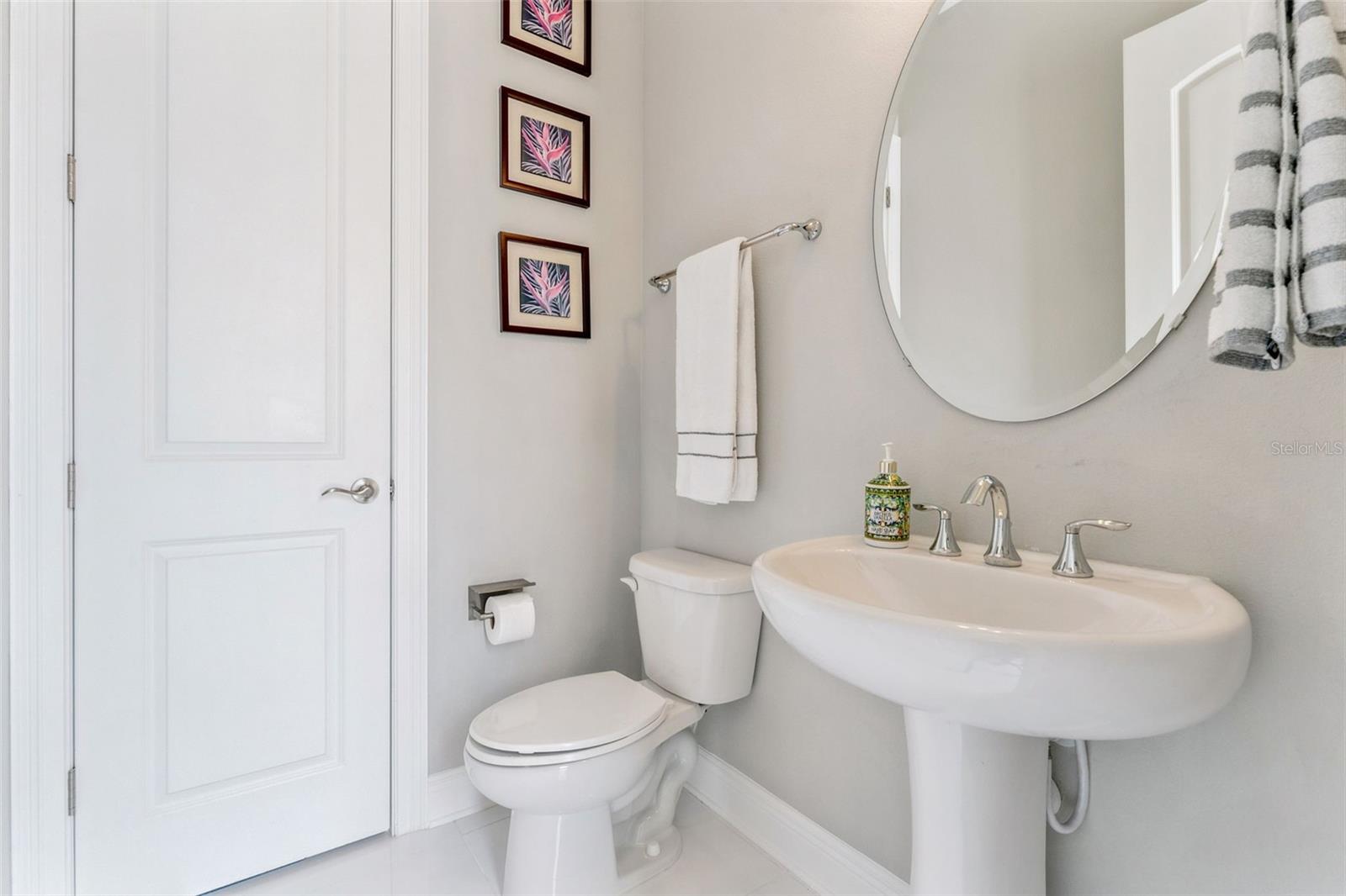 Image 36 of 71 For 16776 Broadwater Avenue