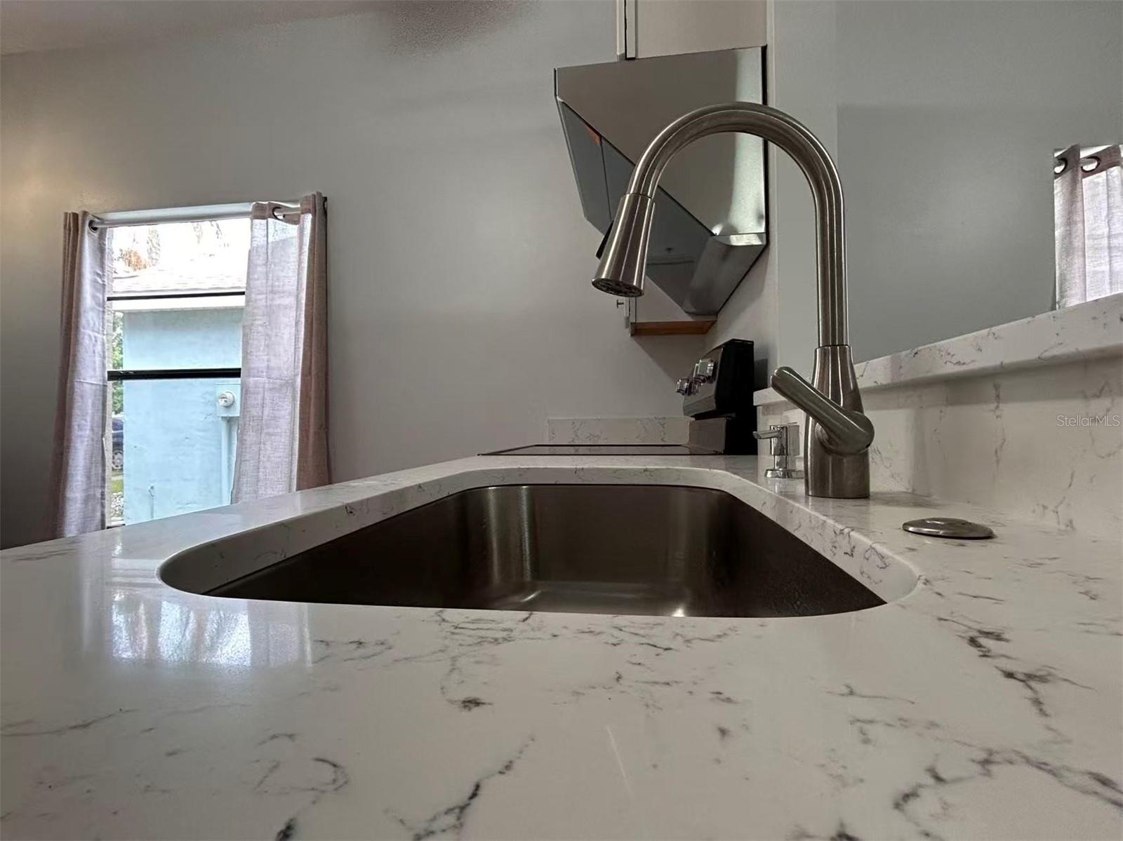 Image 4 of 18 For 1046 Whittier Circle