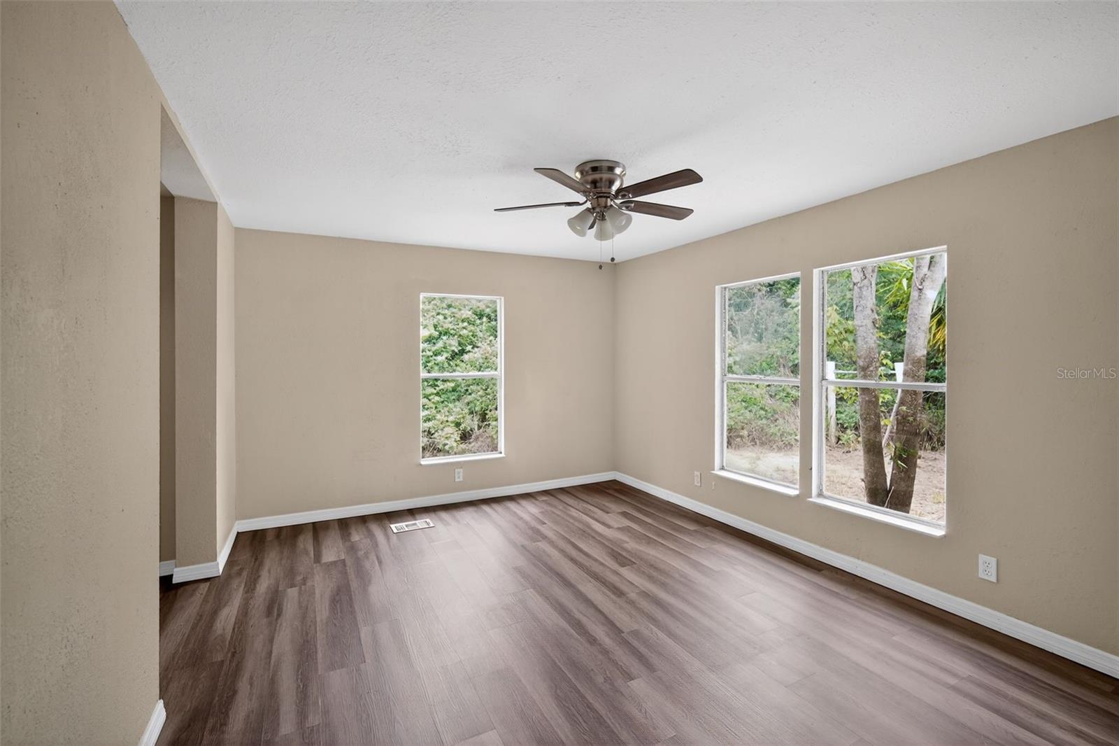 Image 11 of 32 For 3302 Peachtree Hill Road