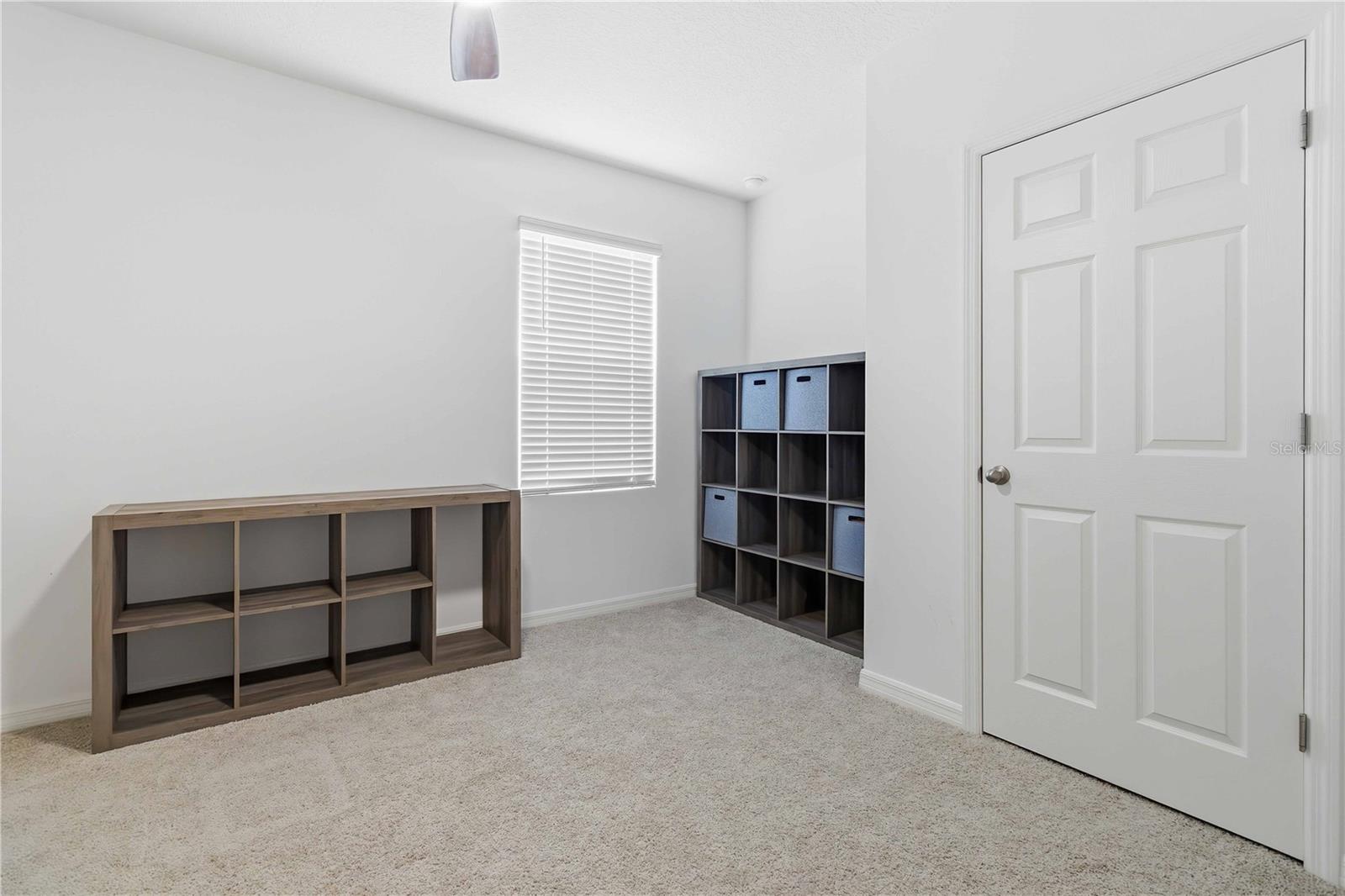 Image 6 of 17 For 1156 Valley View Avenue