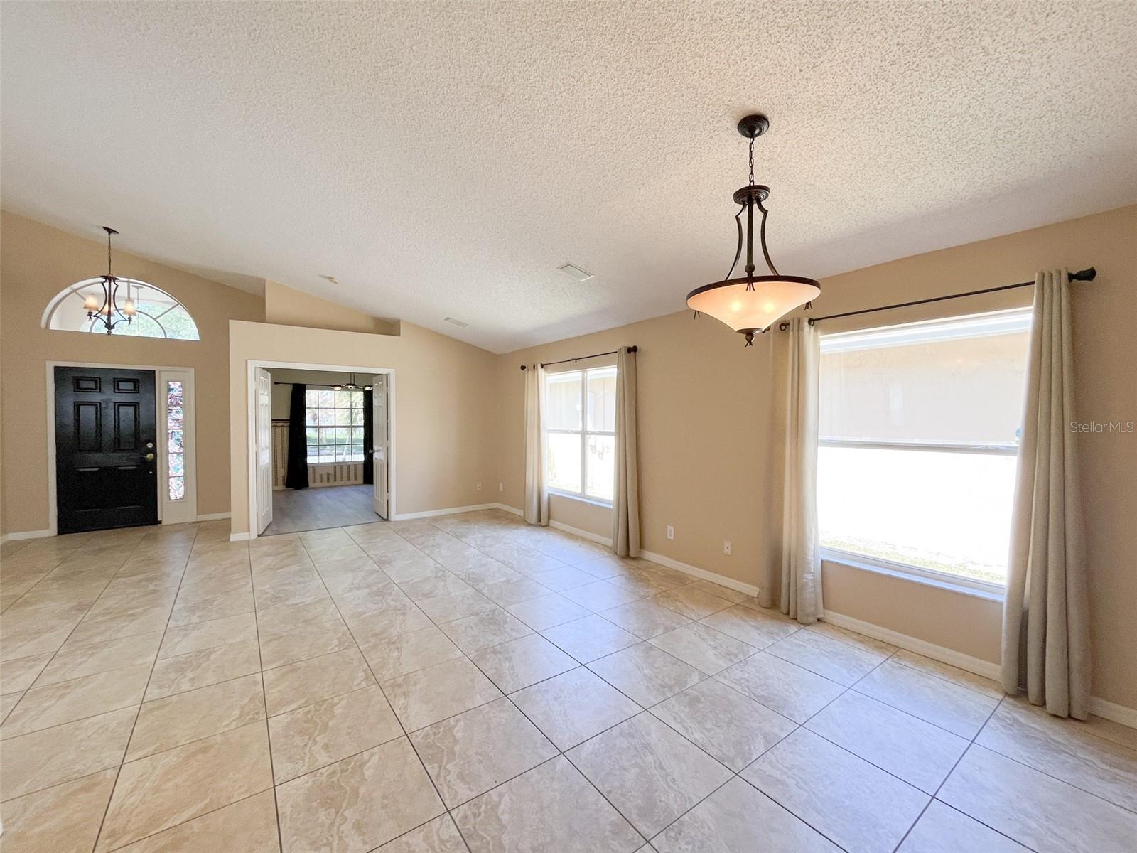 Image 2 of 11 For 4397 King Edward Drive