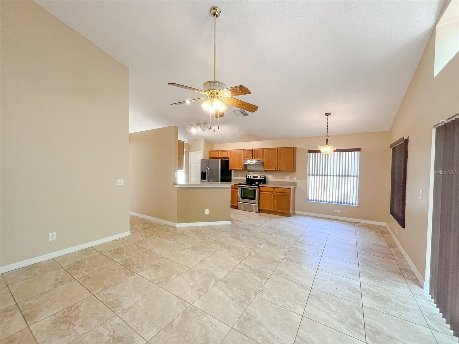 Image 5 of 11 For 4397 King Edward Drive
