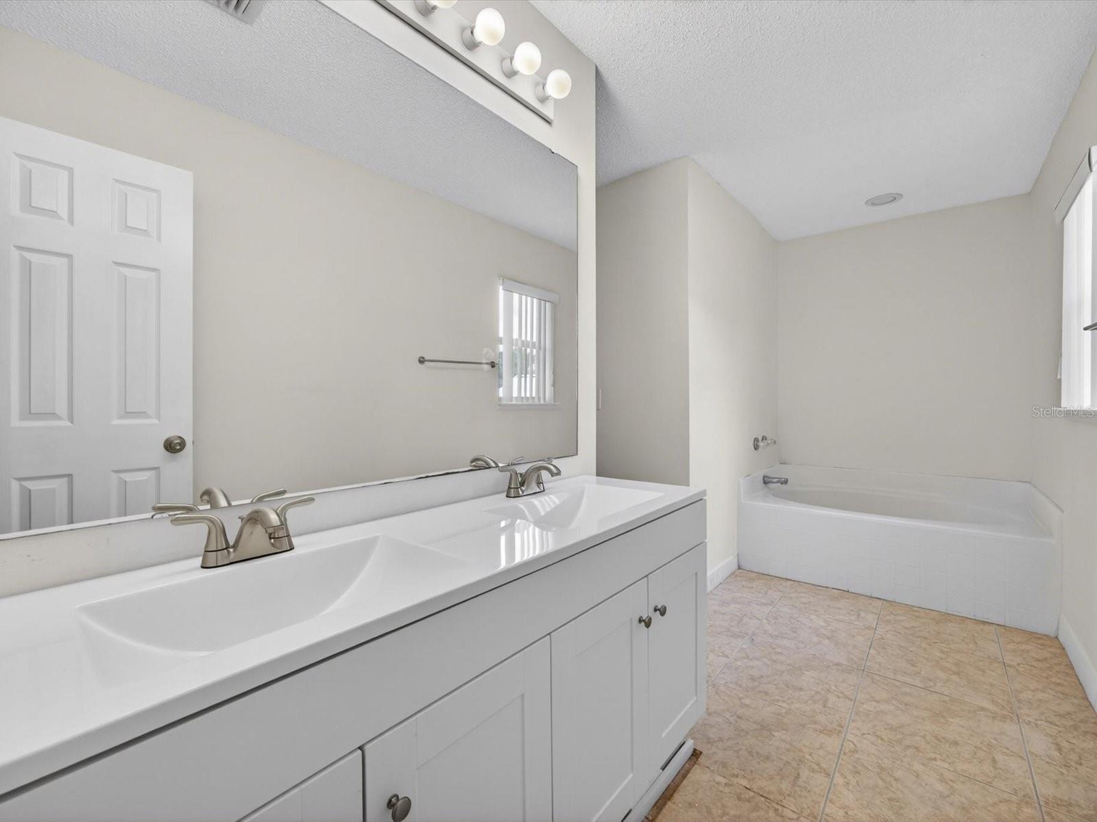 Image 13 of 44 For 1614 Herring Lane