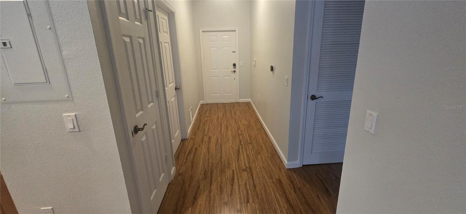 Image 95 of 100 For 4249 Corrine Drive 8-104