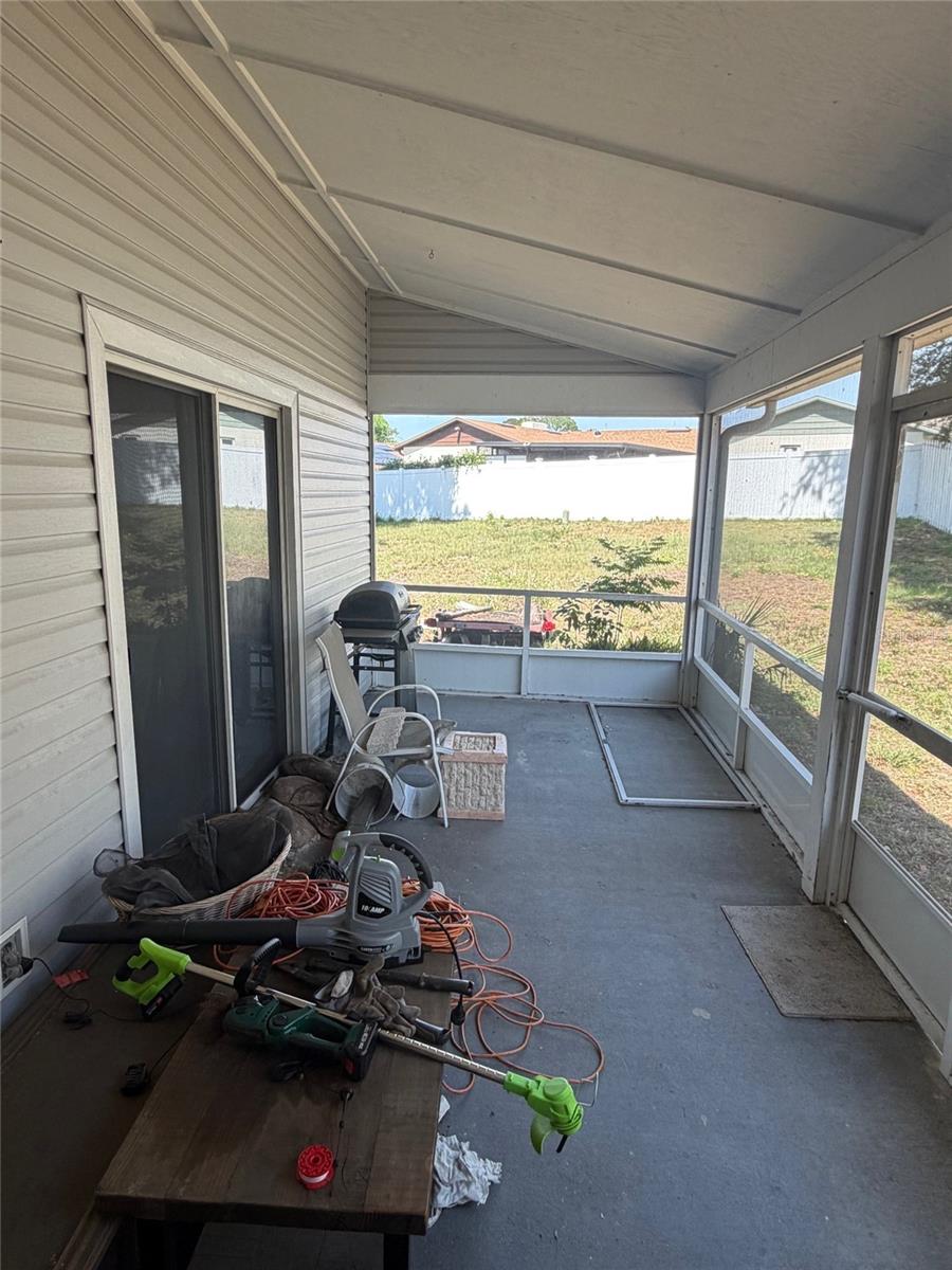 Image 15 of 21 For 117 Meadow Boulevard