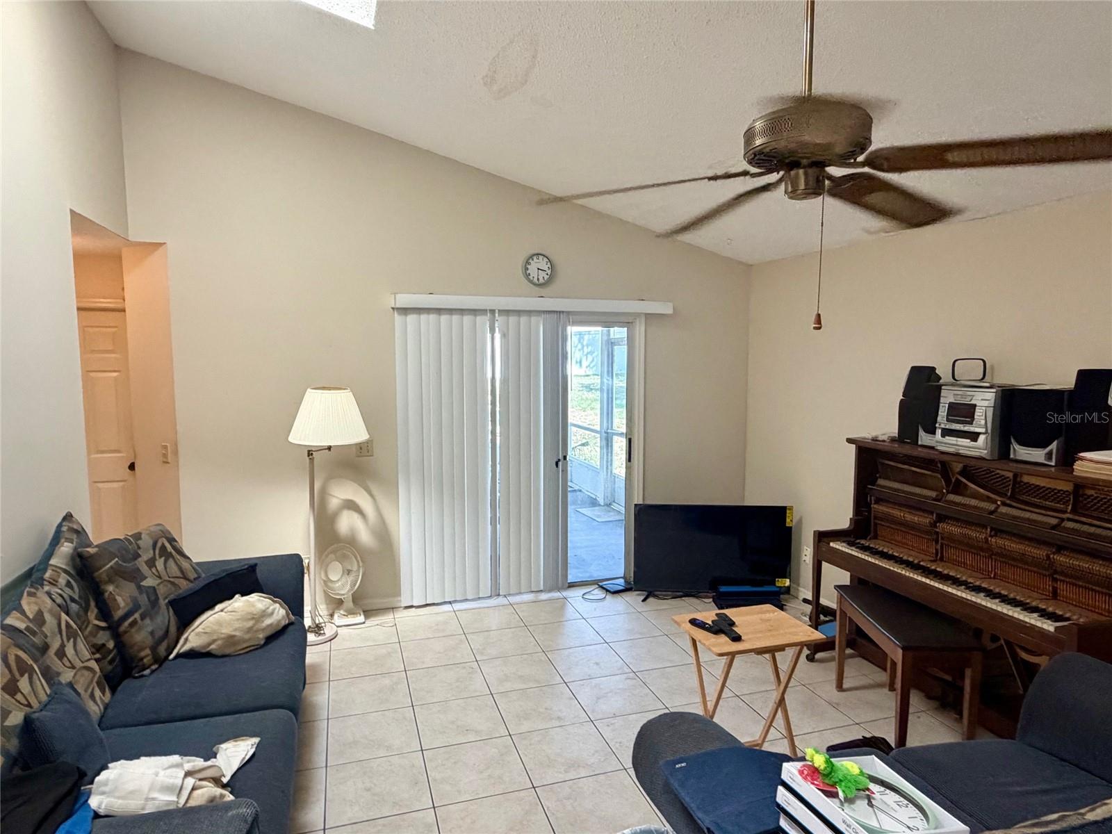 Image 5 of 21 For 117 Meadow Boulevard