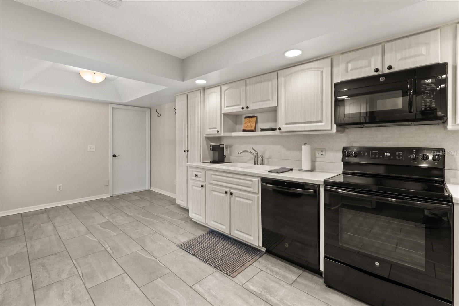 Image 10 of 31 For 145 Golf Club Drive