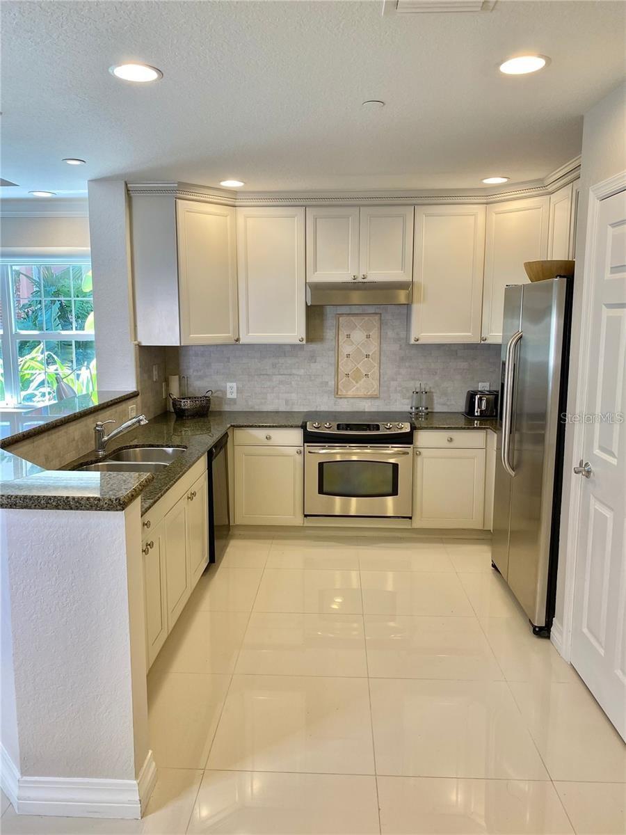 Image 5 of 24 For 7652 Whisper Way 104