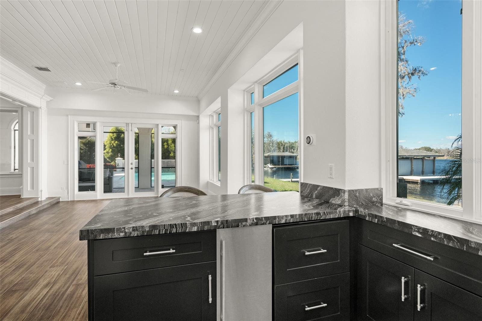 Image 16 of 39 For 6462 Deacon Cir