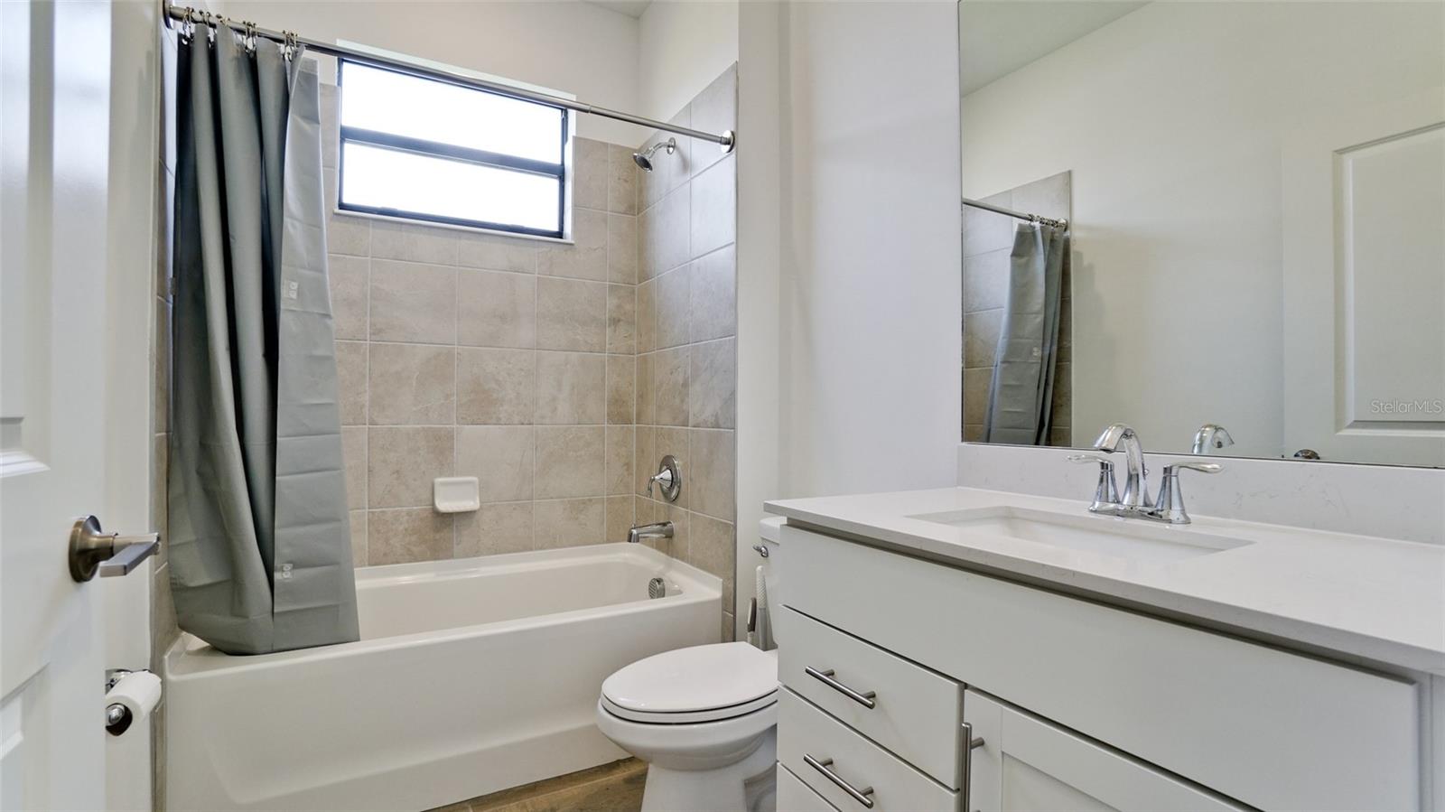 Image 22 of 62 For 5312 Seal Isle Court