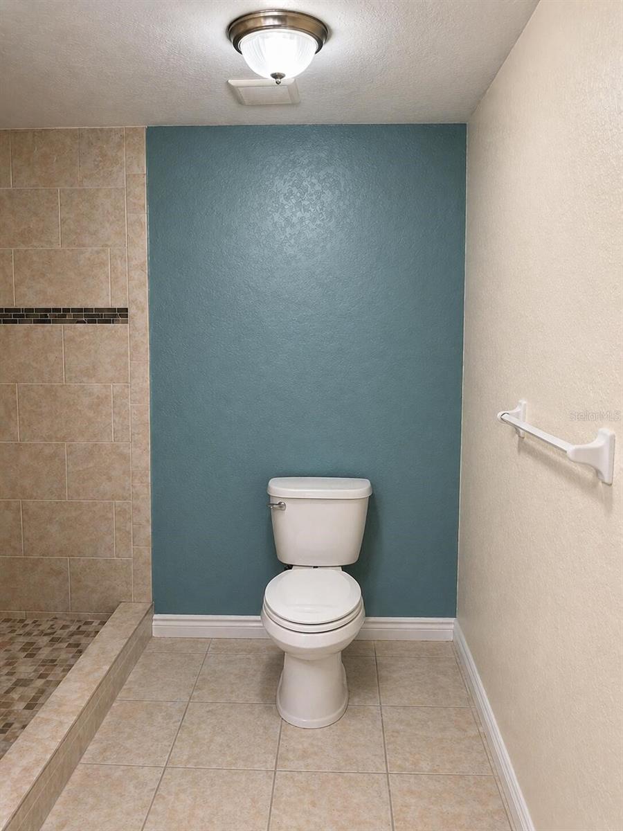 Image 15 of 55 For 8618 Grandview Drive