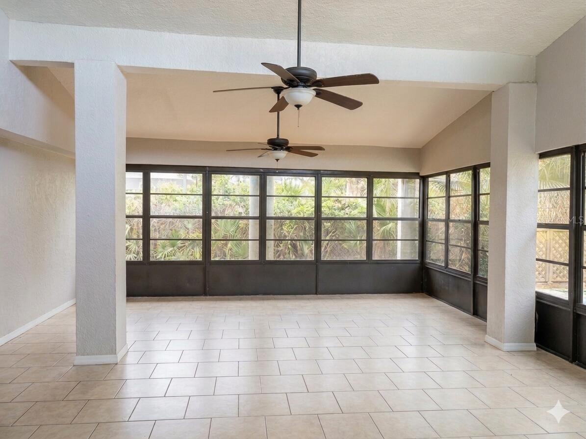 Image 4 of 55 For 8618 Grandview Drive
