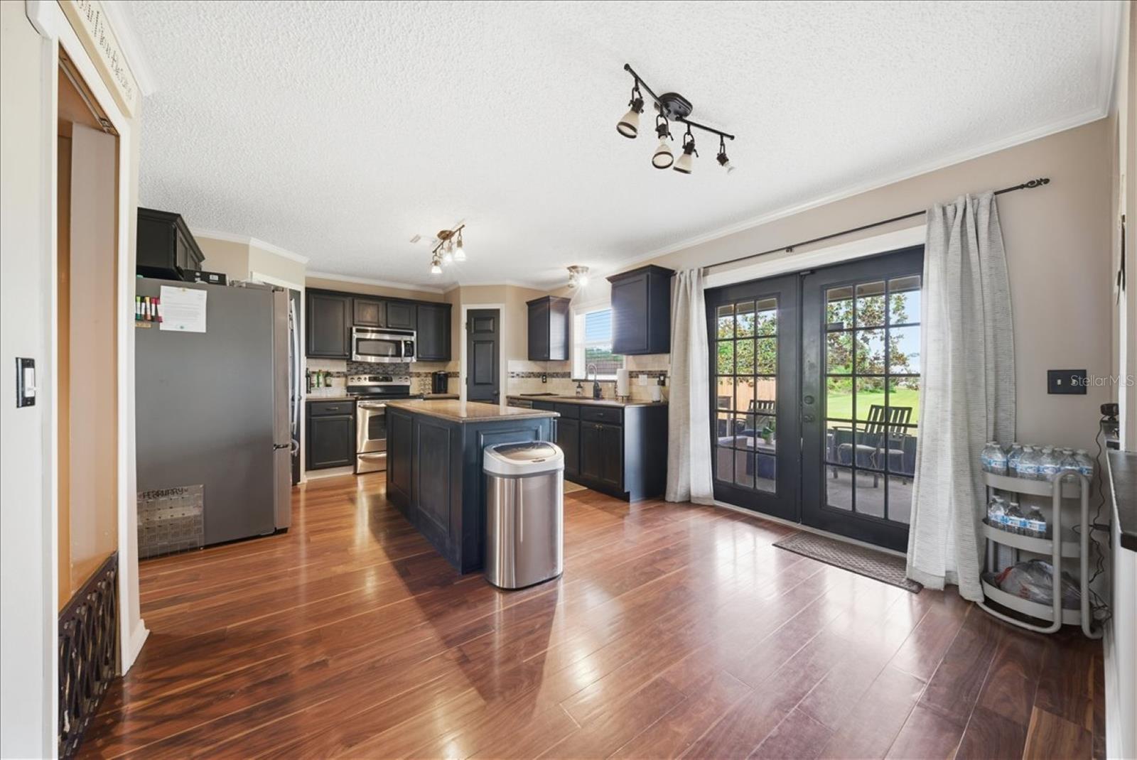 Image 16 of 32 For 1038 Macon Drive