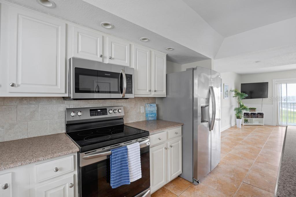 Image 9 of 38 For 3510 Ocean Shore Boulevard 203