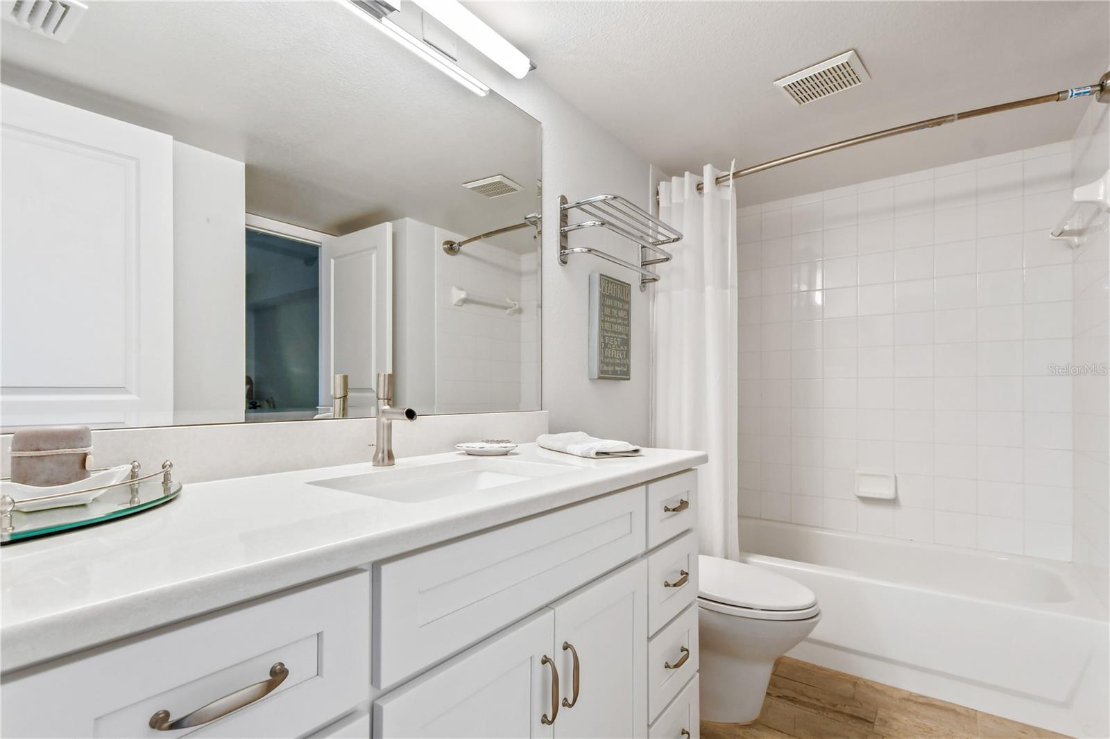 Image 14 of 19 For 8700 Ridgewood Avenue B204