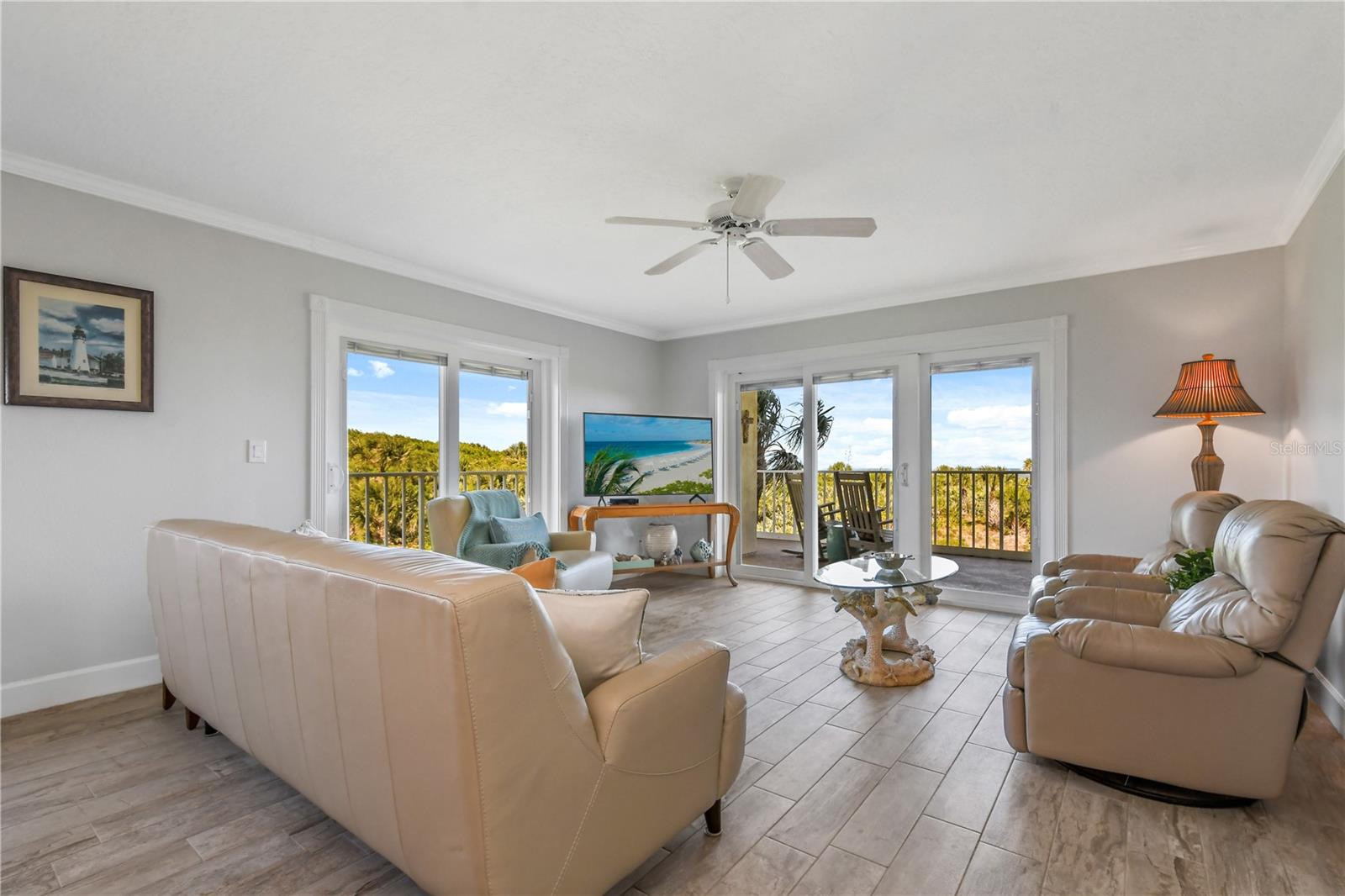 Image 8 of 19 For 8700 Ridgewood Avenue B204