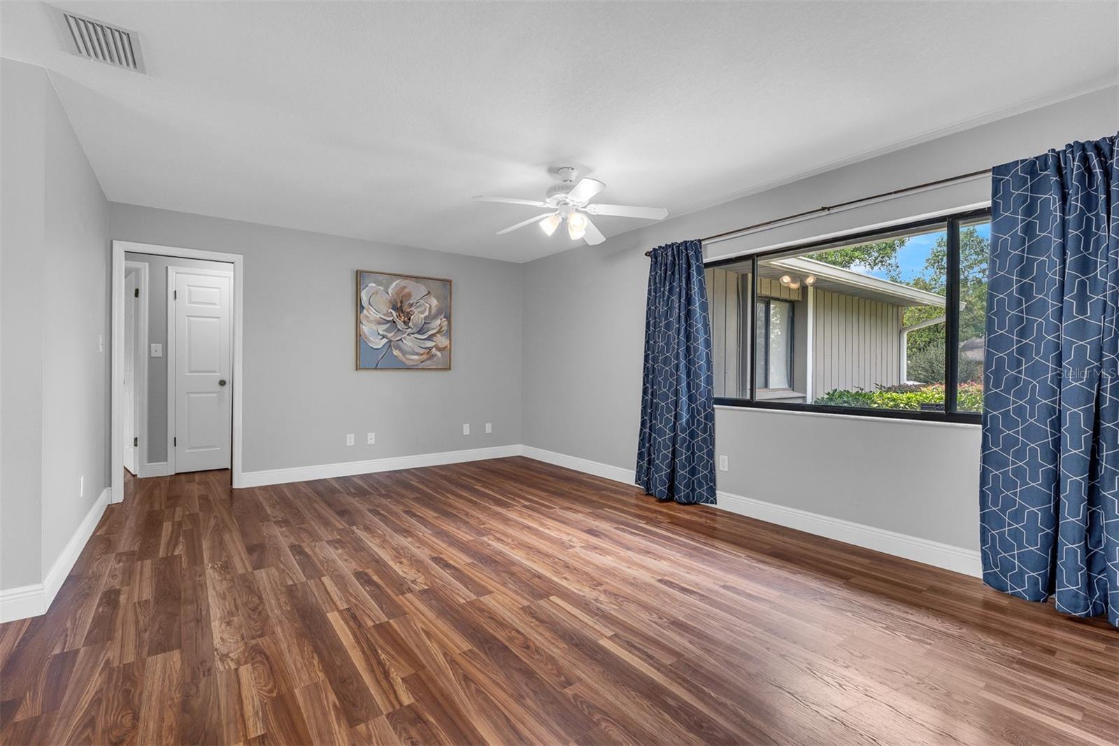 Image 14 of 43 For 8874 Aspen Ave