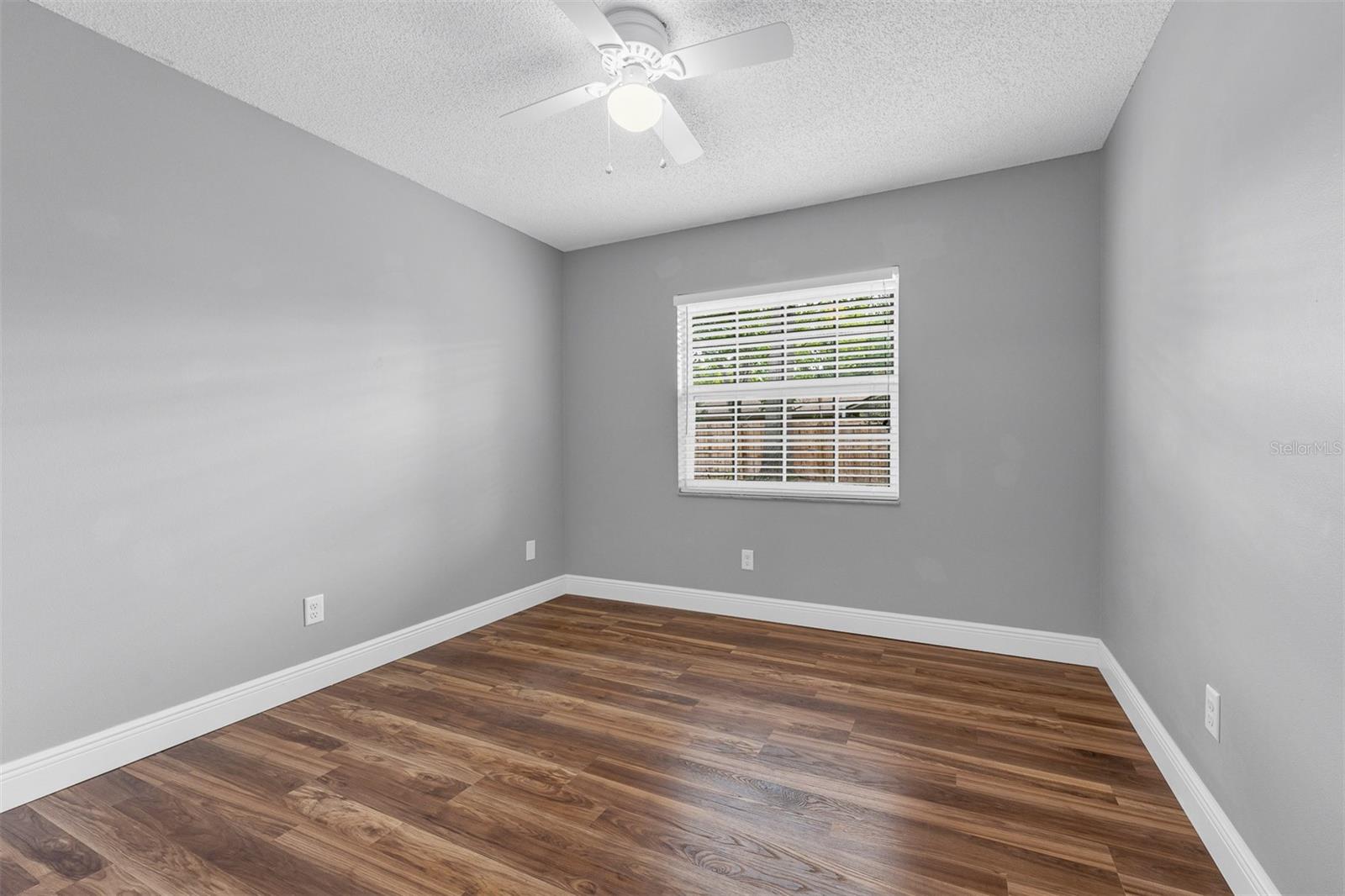 Image 23 of 43 For 8874 Aspen Ave
