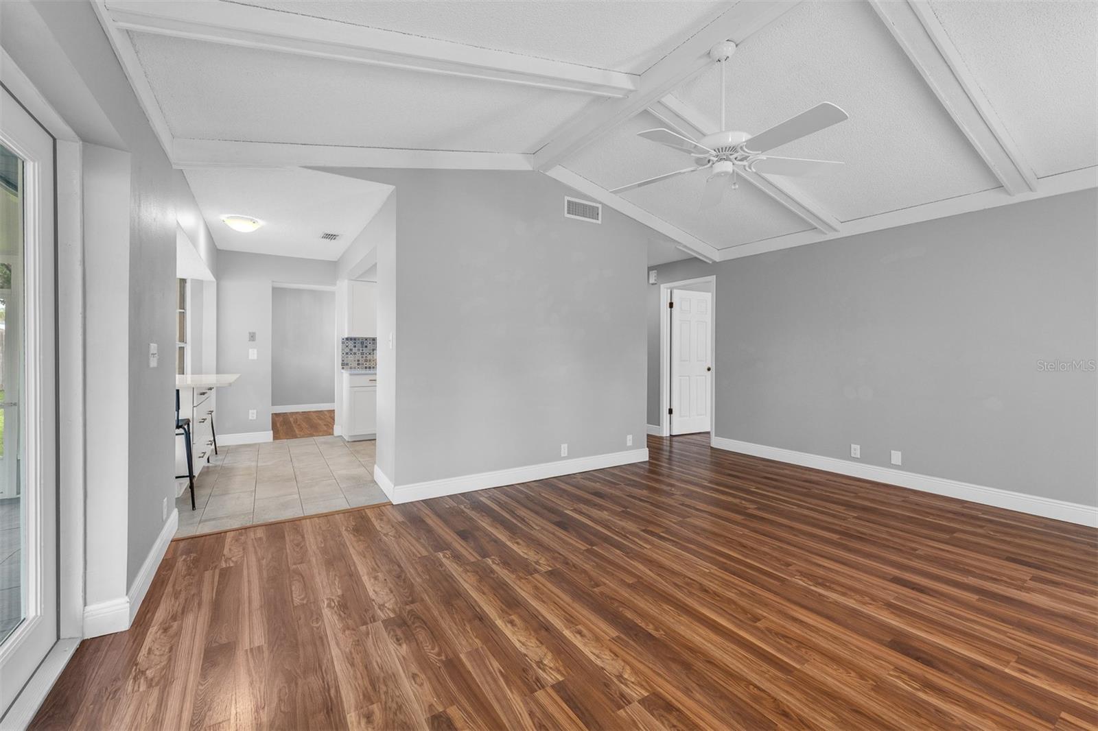 Image 6 of 43 For 8874 Aspen Ave