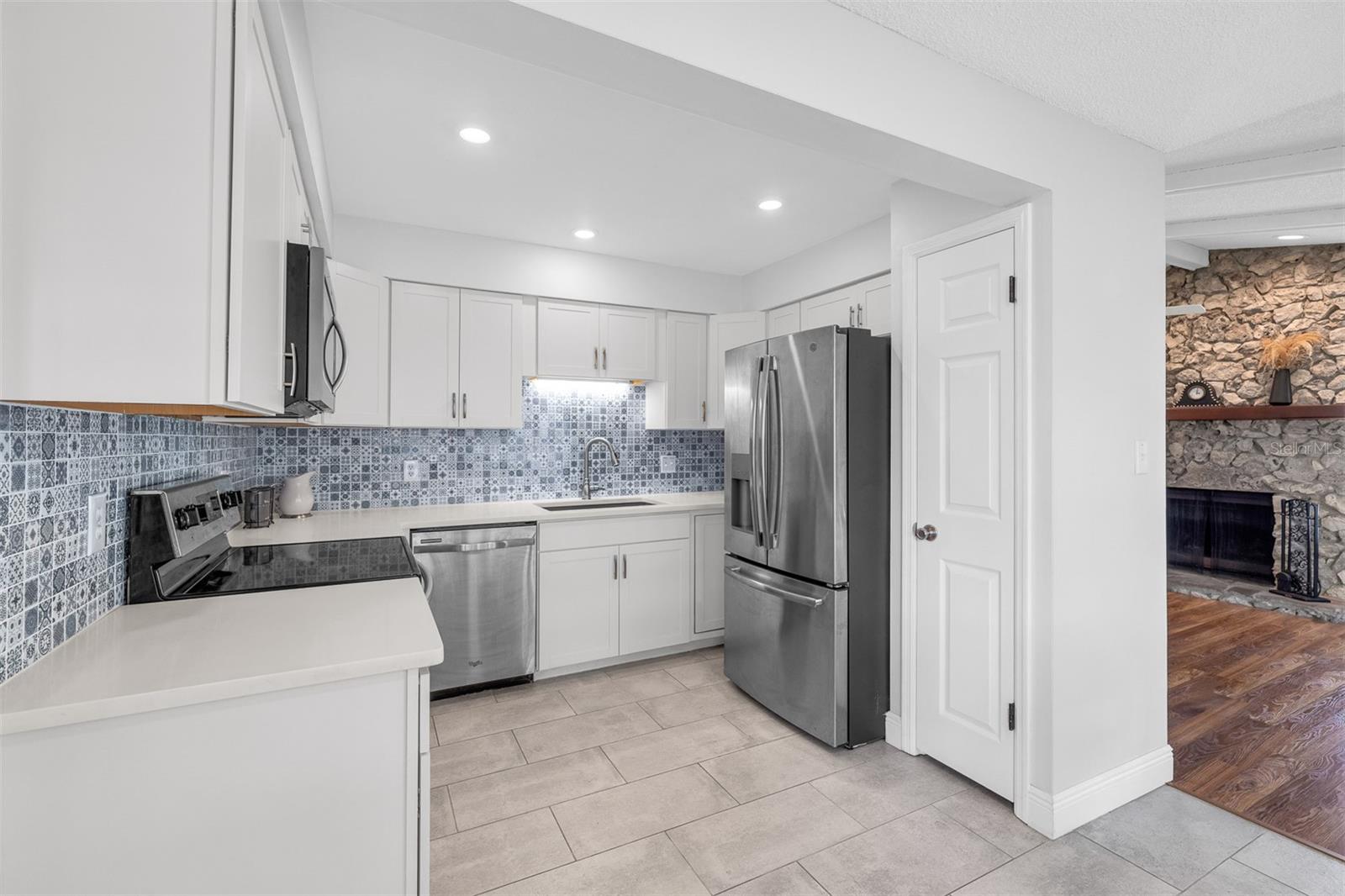 Image 8 of 43 For 8874 Aspen Ave