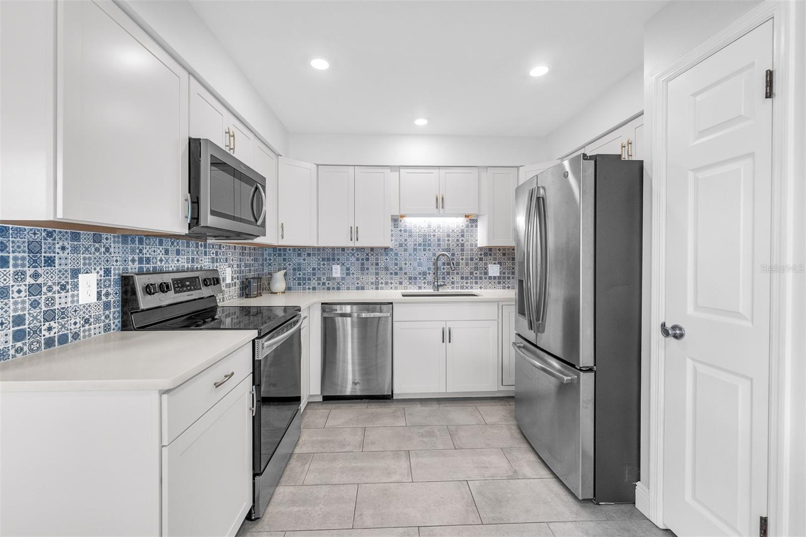 Image 9 of 43 For 8874 Aspen Ave