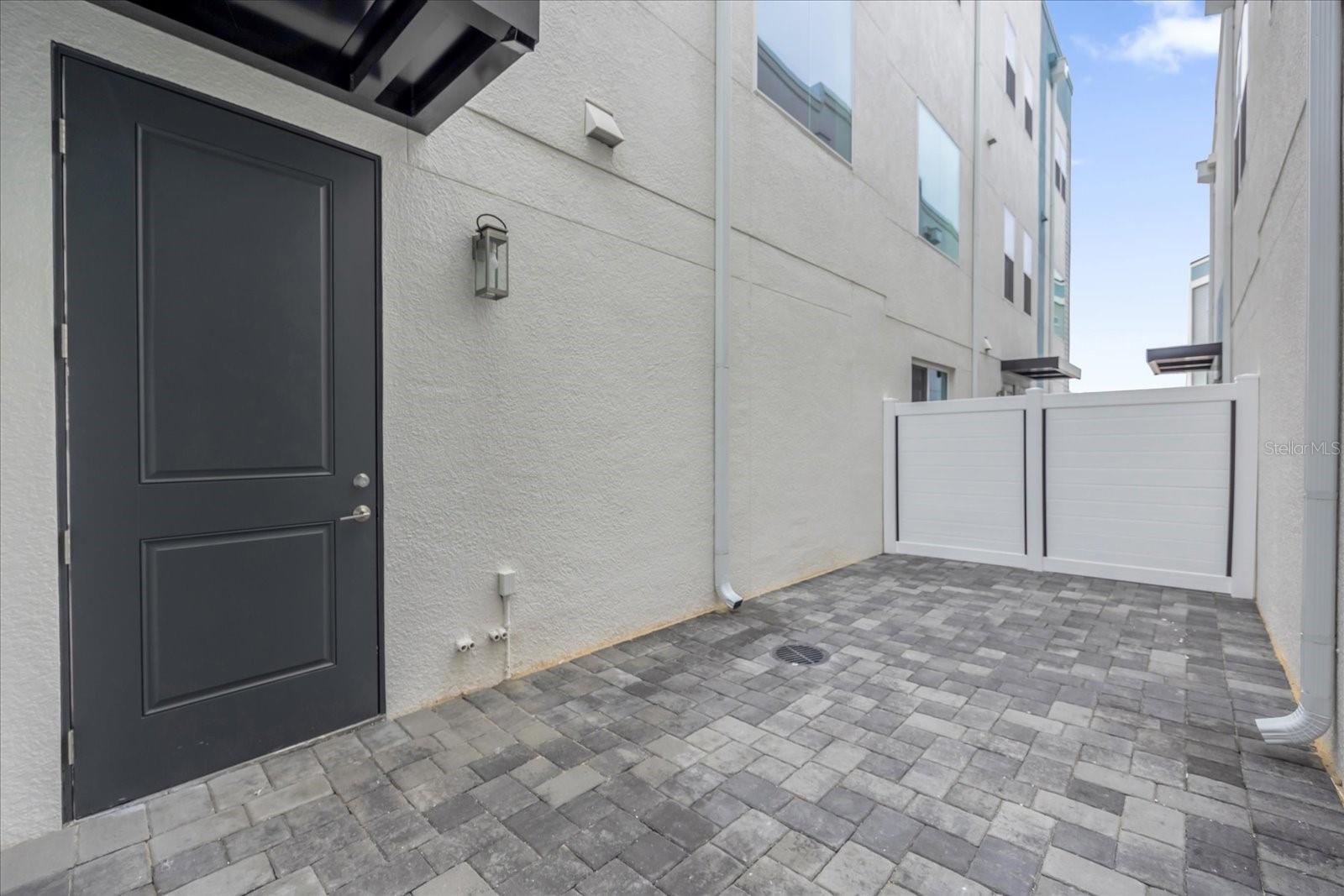Image 20 of 27 For 879 City Walk Lane