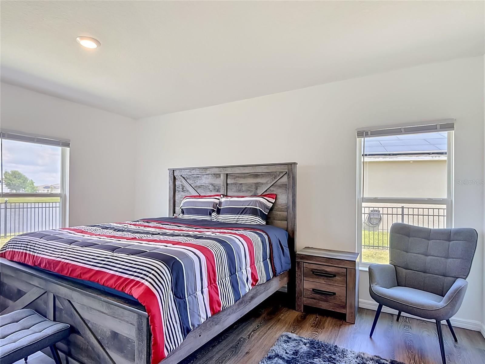 Image 18 of 56 For 417 Blue Lake Circle