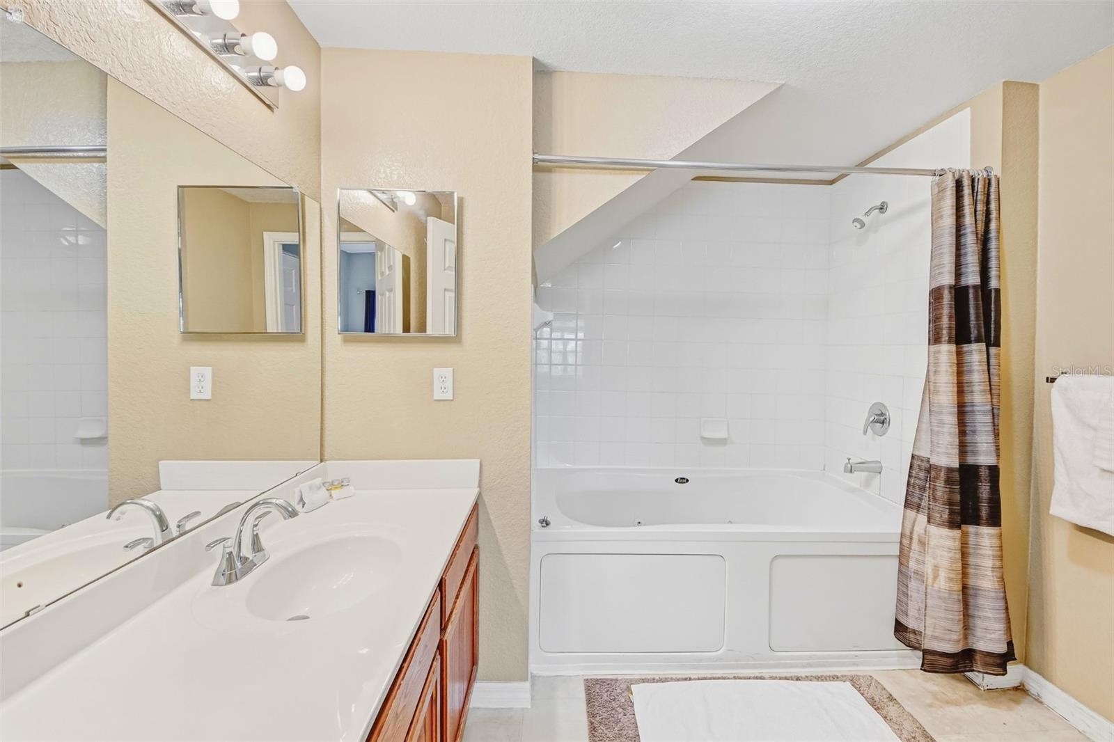 Image 9 of 18 For 2610 Lodi Circle 107