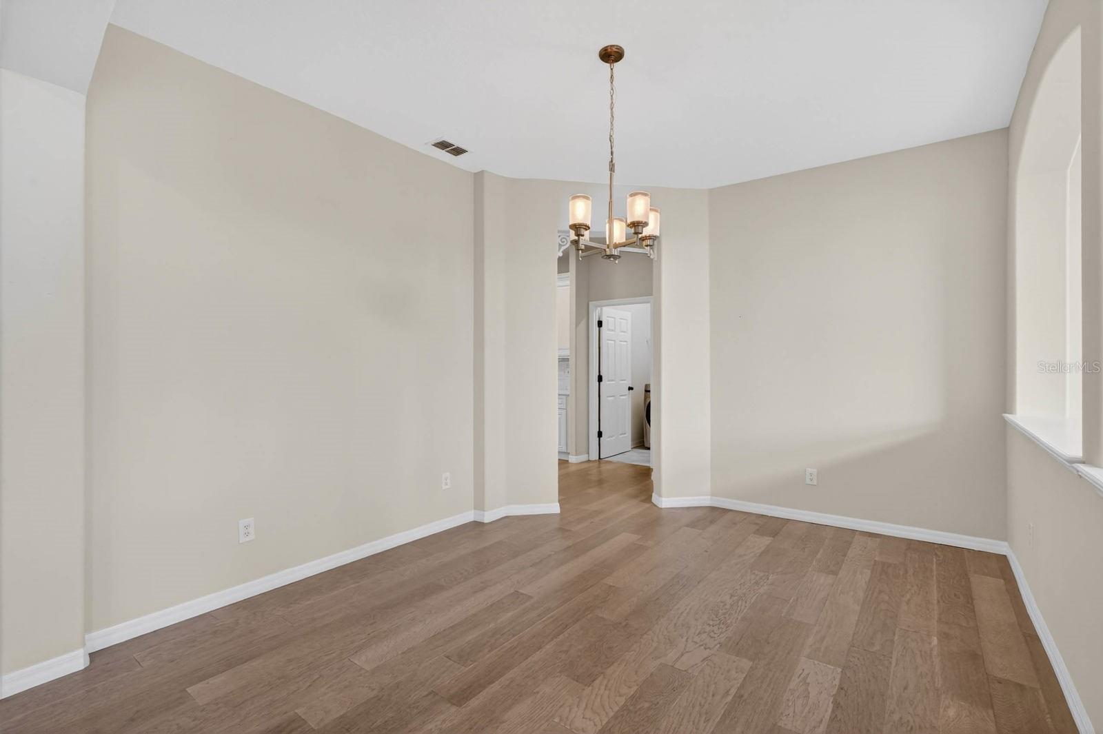Image 11 of 46 For 20 Rybar Lane