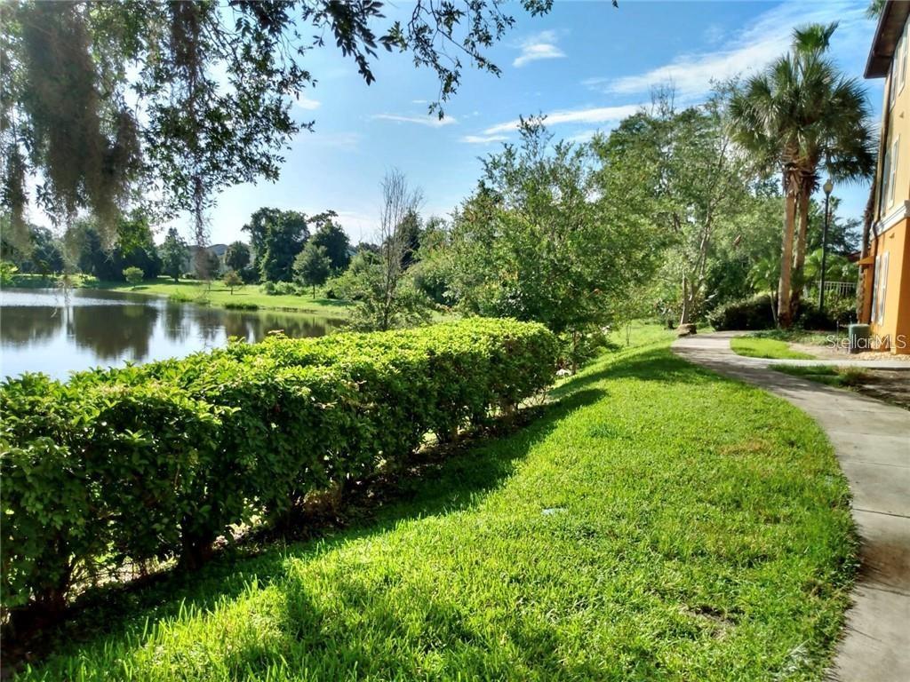 Image 9 of 15 For 5447 Vineland Road 1111