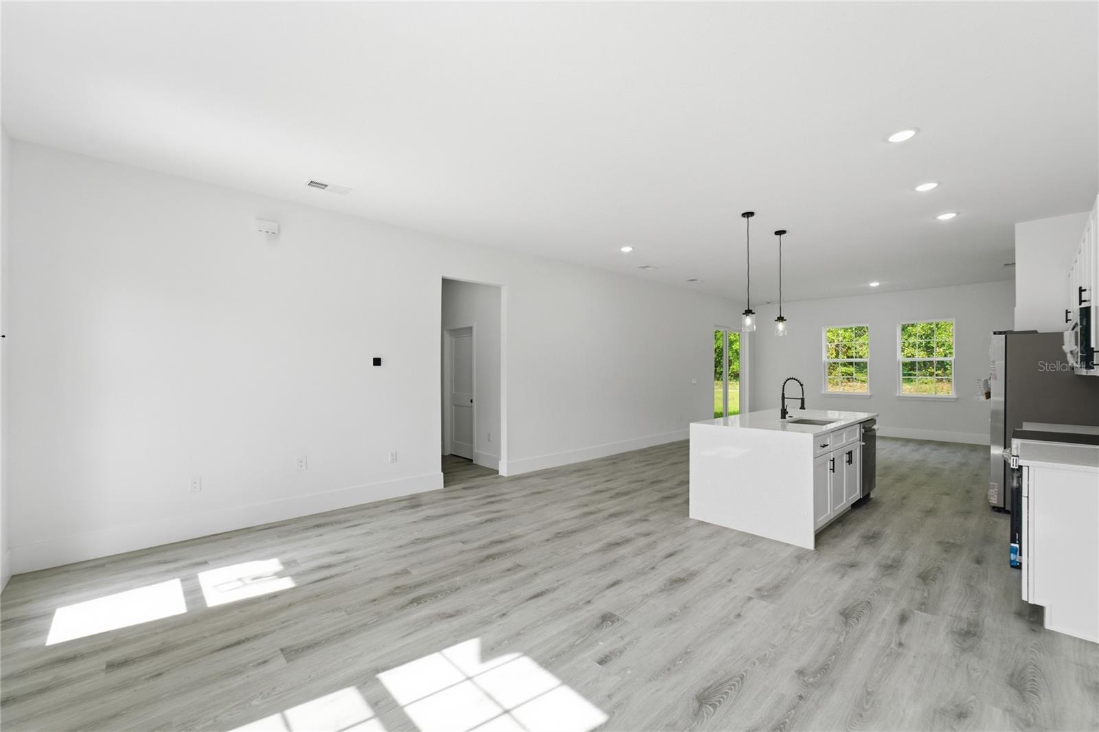Image 4 of 40 For 226 Caldwell Drive