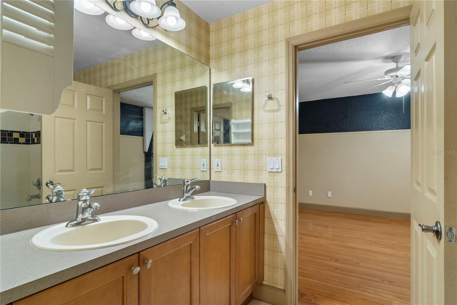 Image 44 of 61 For 3463 Forest Ridge Lane