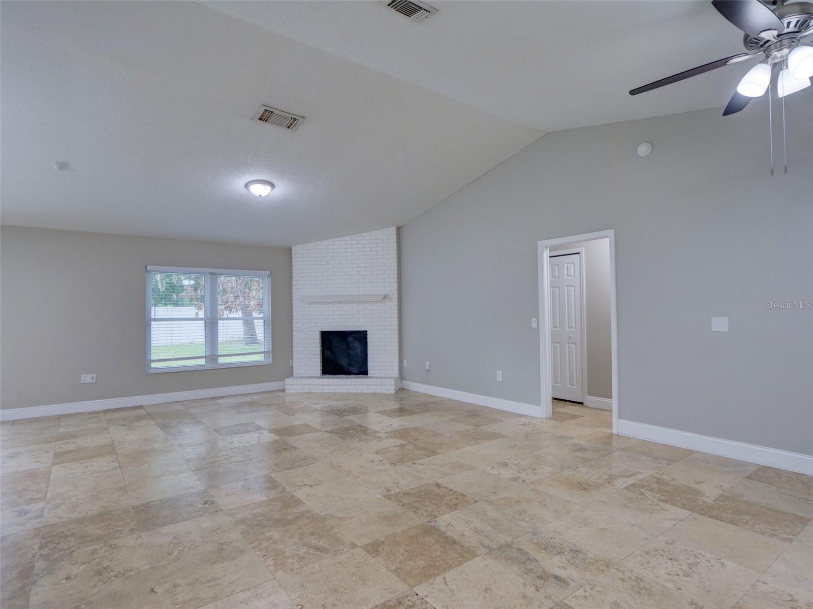 Image 11 of 45 For 866 Buttonwood Lane
