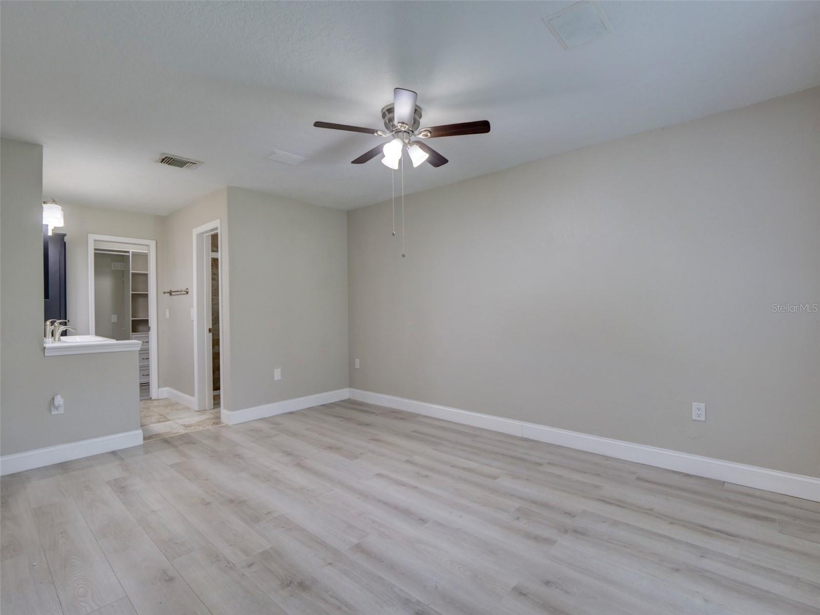 Image 19 of 45 For 866 Buttonwood Lane