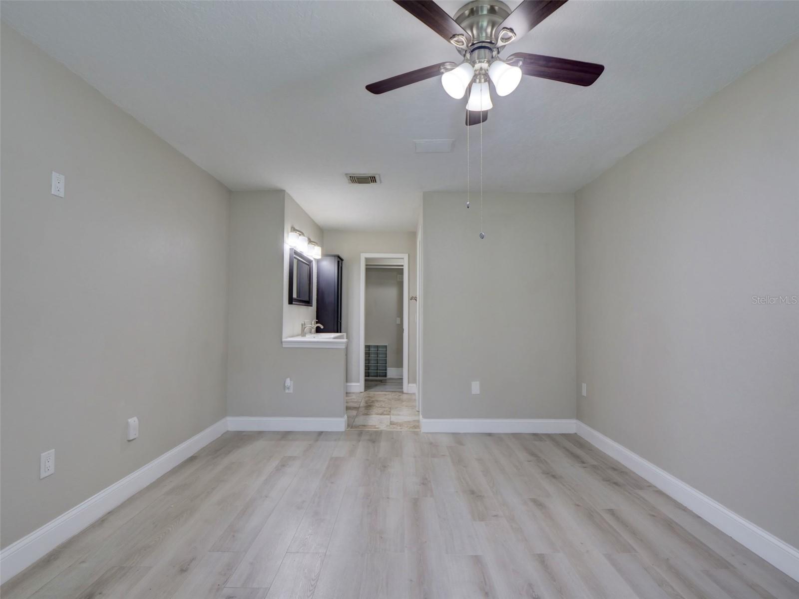 Image 20 of 45 For 866 Buttonwood Lane