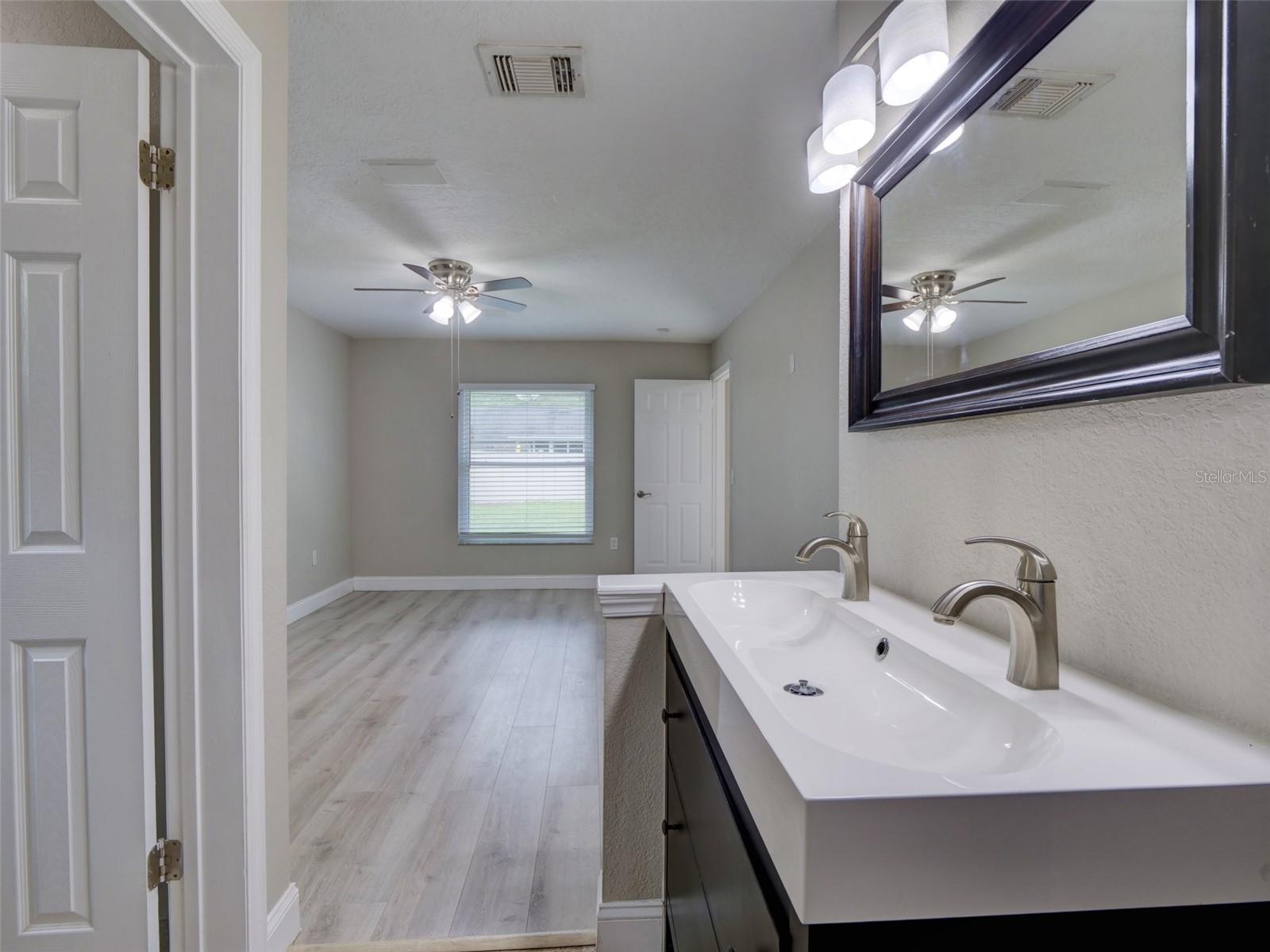 Image 27 of 45 For 866 Buttonwood Lane