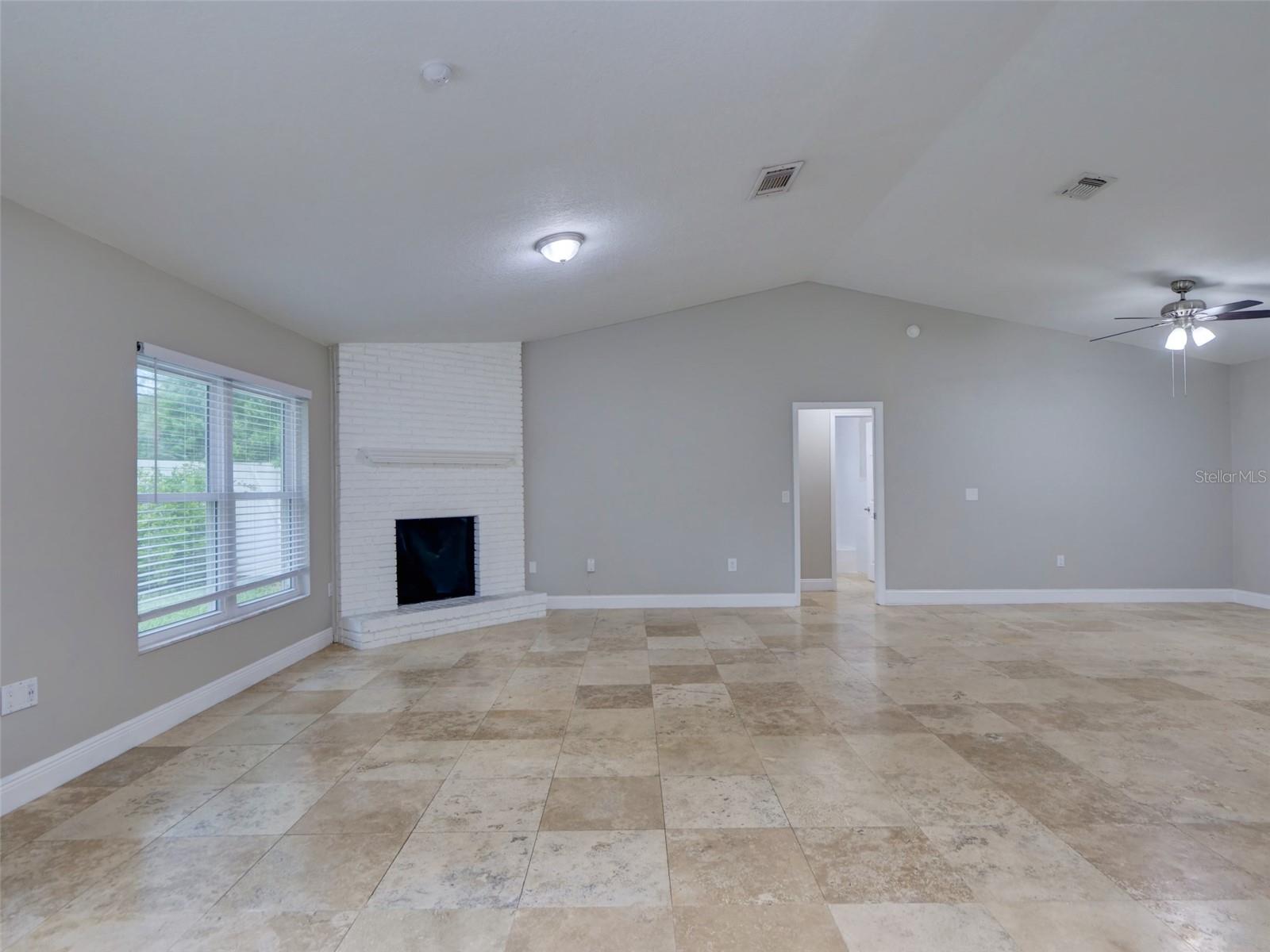 Image 8 of 45 For 866 Buttonwood Lane