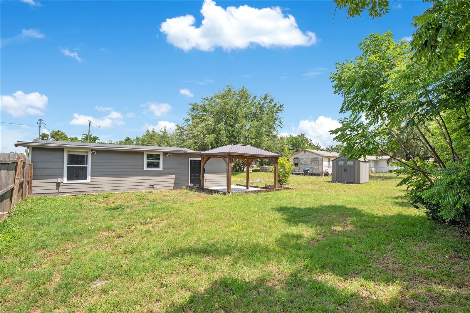 Image 19 of 27 For 334 Mandrake Street