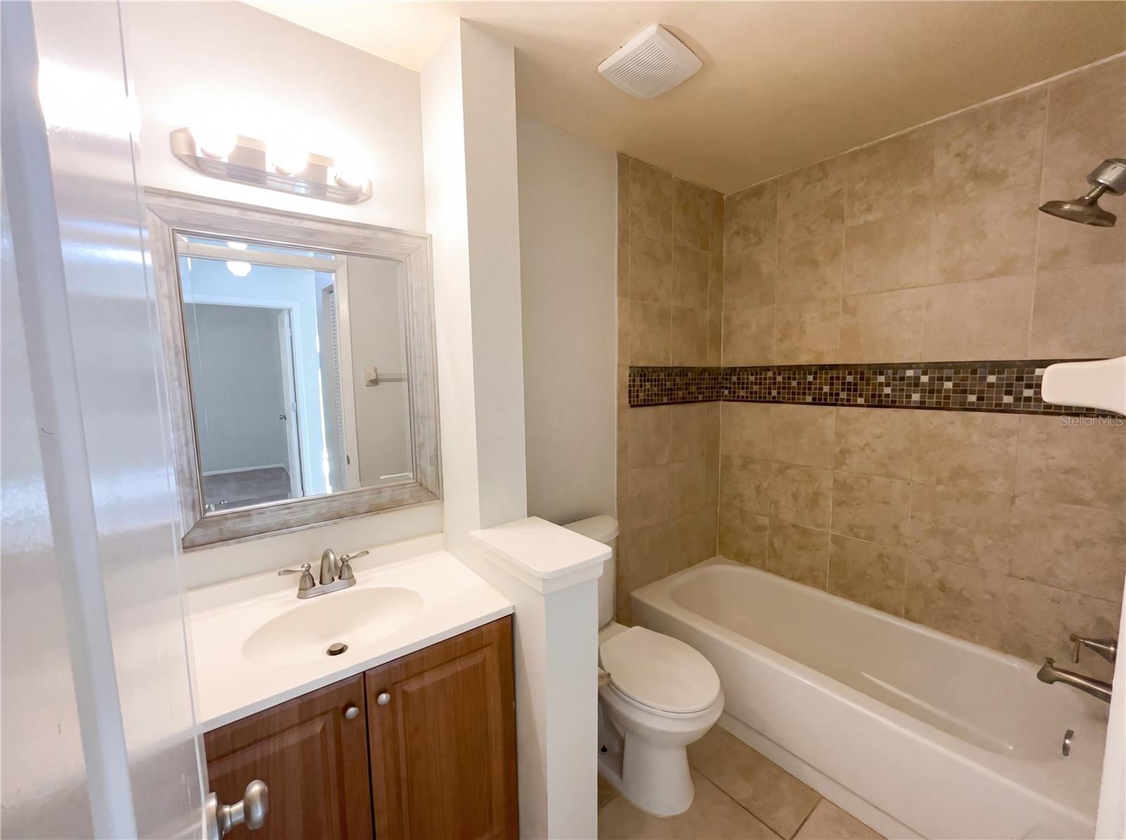 Image 17 of 22 For 1015 Westside Drive